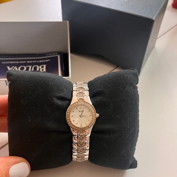 Women’s Bulova Diamond watch with Mother of Pearl dial - Picture 7 of 8